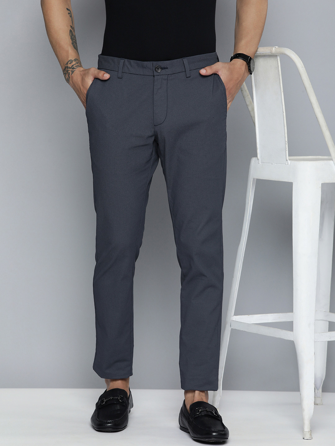 

Indian Terrain Men Printed Brooklyn Slim Fit Chinos Trouser, Grey