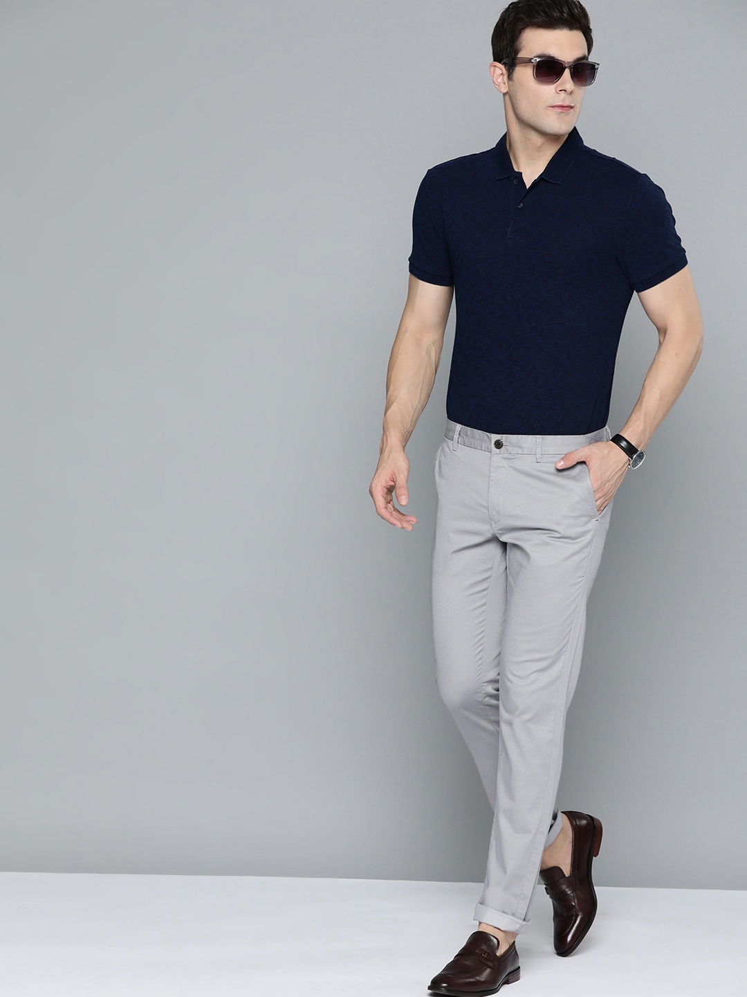 

Indian Terrain Men Brooklyn Slim Fit Chinos Trousers, Grey