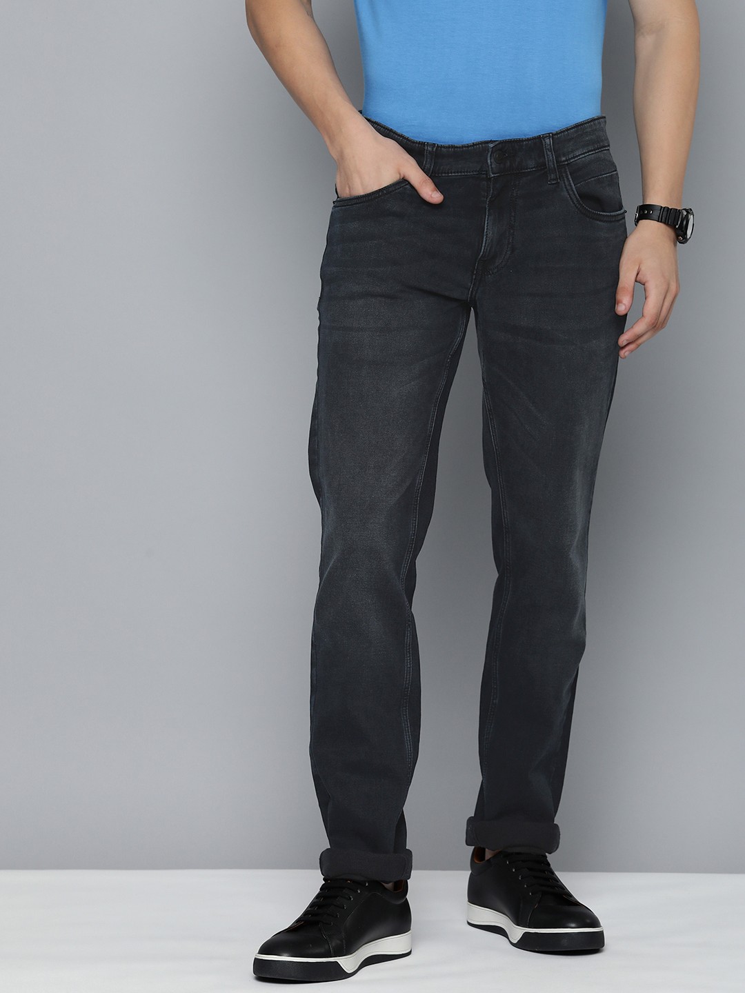 

Indian Terrain Men Brooklyn Slim Fit Light Fade Stretchable Jeans, Black
