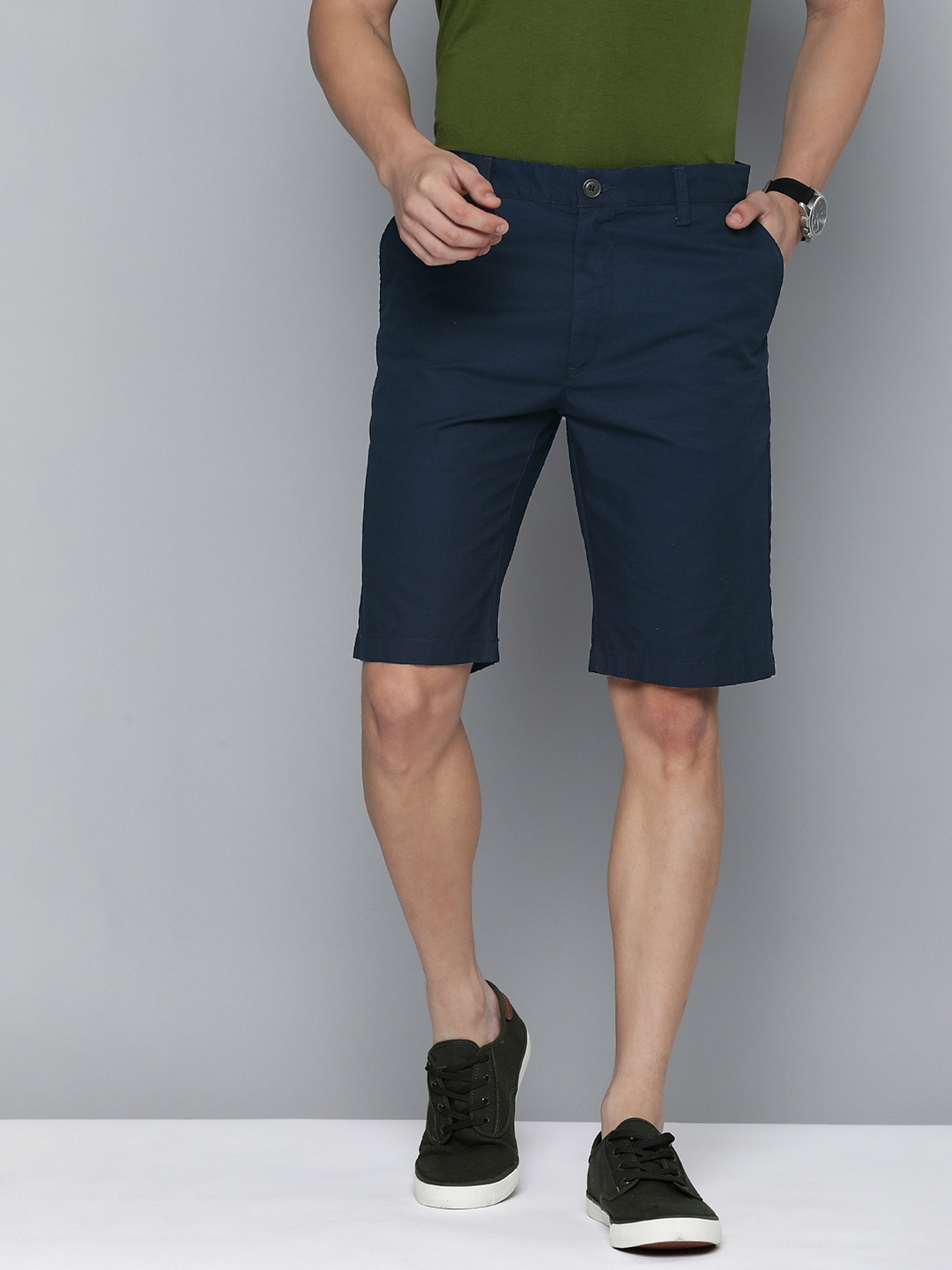 

Indian Terrain Men Solid Pure Cotton Slim Fit Chino Shorts, Navy blue