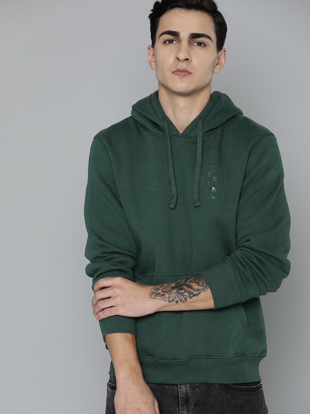 

Indian Terrain Men Solid Hooded Sweatshirt, Green