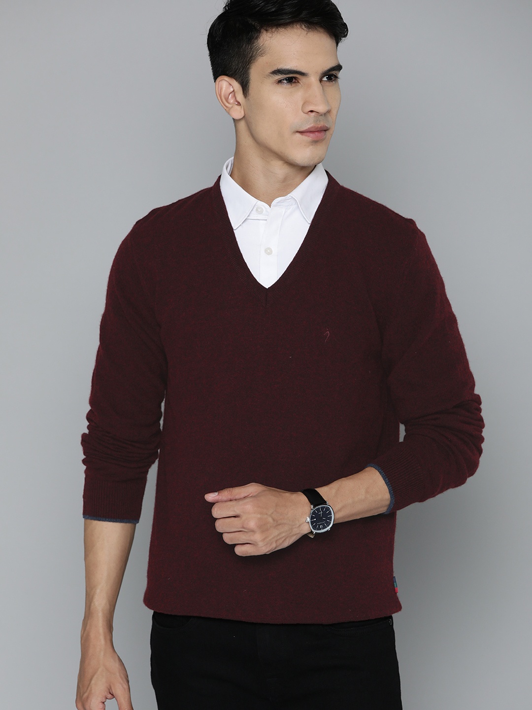 

Indian Terrain Solid V-Neck Pullover, Maroon