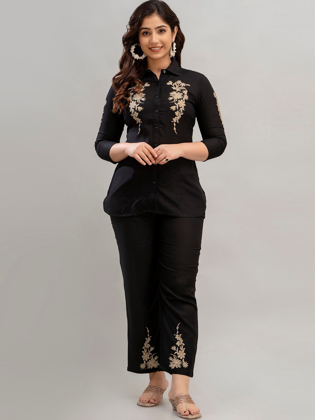 

CKM Embroidered Shirt Collar Top With Trousers, Black