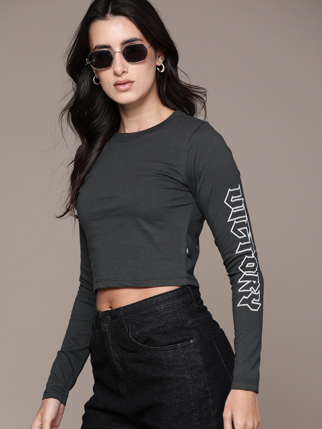 

The Roadster Lifestyle Co. Typography Printed Detail Crop T-shirt, Charcoal