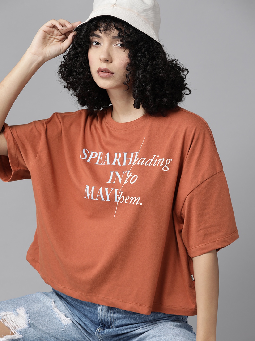 

The Roadster Lifestyle Co. Typography Printed Drop-Shoulder Sleeves Boxy T-shirt, Rust