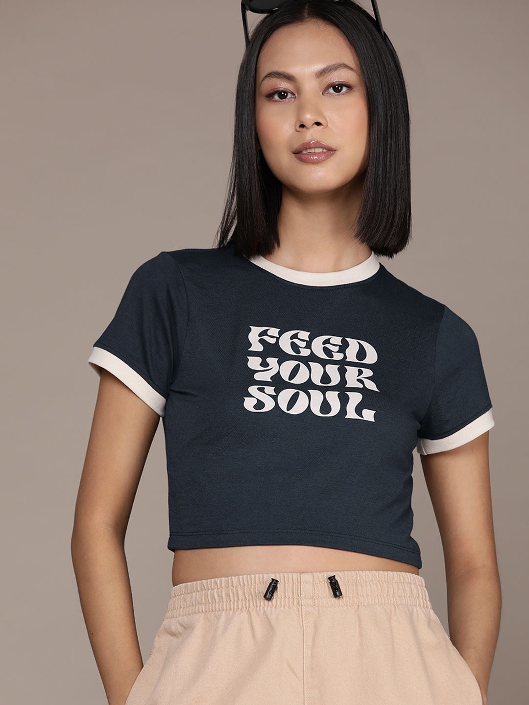 

The Roadster Lifestyle Co. Printed Slim Fit Cropped T-shirt, Navy blue