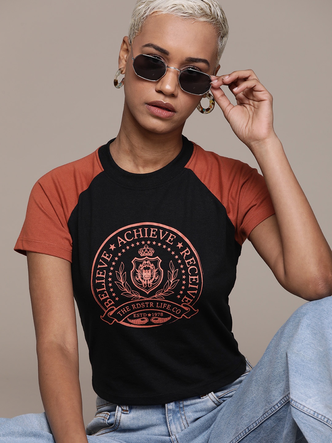

The Roadster Lifestyle Co. Printed Slim Fit T-shirt, Black