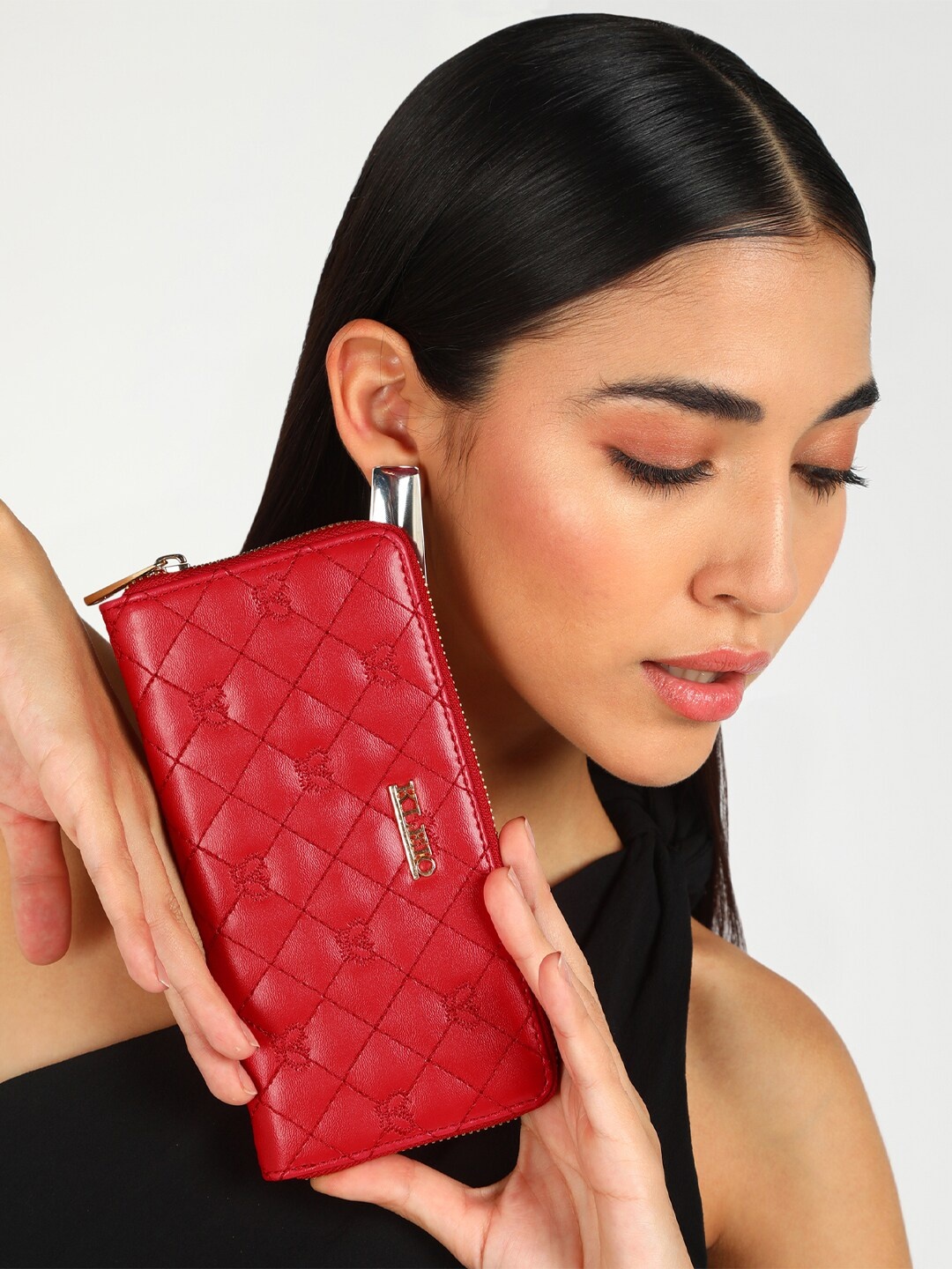 

KLEIO Women Quilted PU Zip Around Wallet, Red