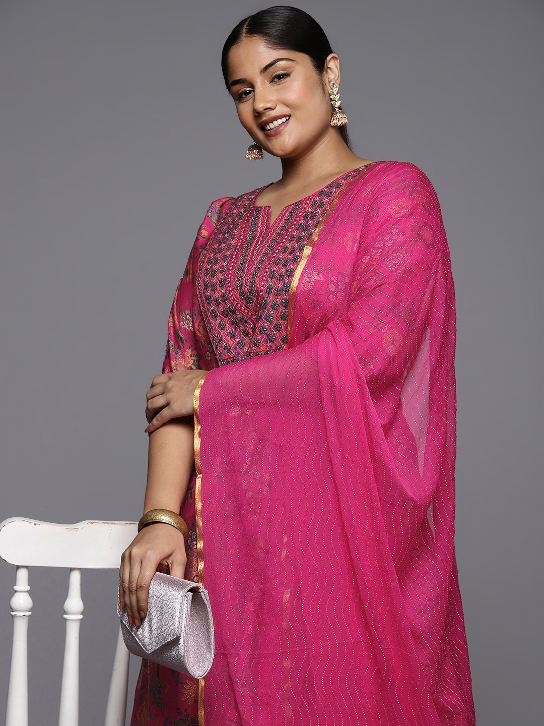 

EXTRA LOVE BY LIBAS Plus Size Floral Printed Regular Kurta with Palazzos & Dupatta, Pink