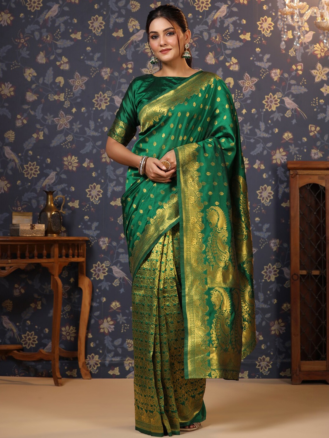 

House of Pataudi Woven Design Pure Silk Banarasi Saree, Fluorescent green