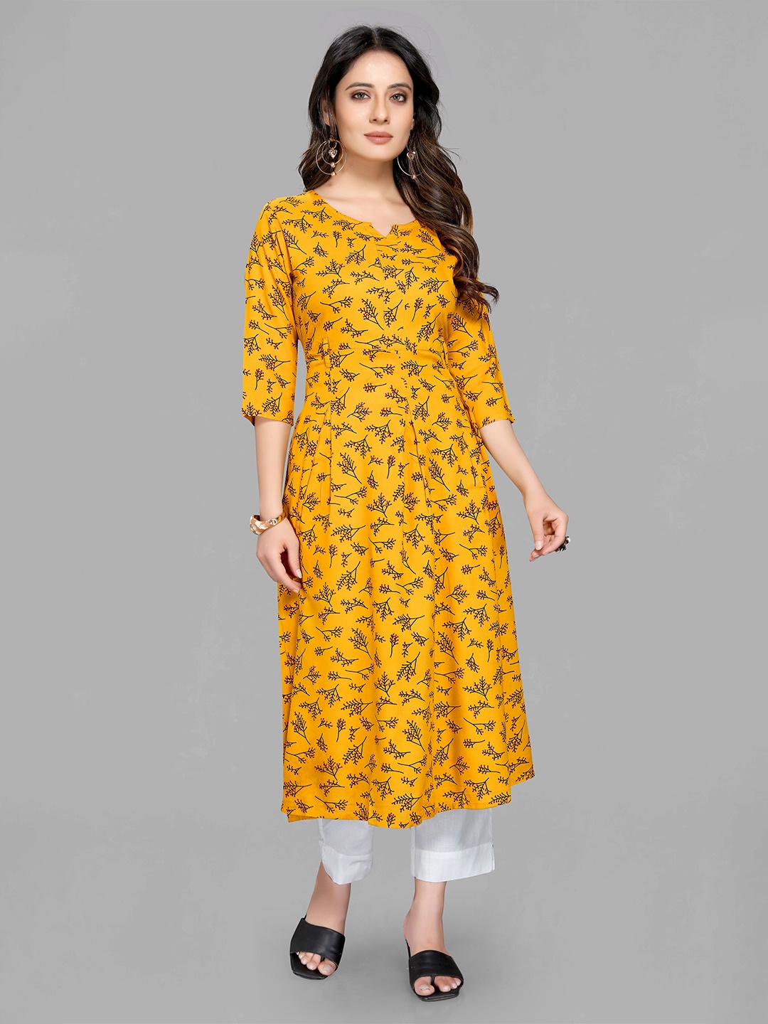 

pinfit Floral Printed Round Neck Cotton A-Line Kurta, Yellow