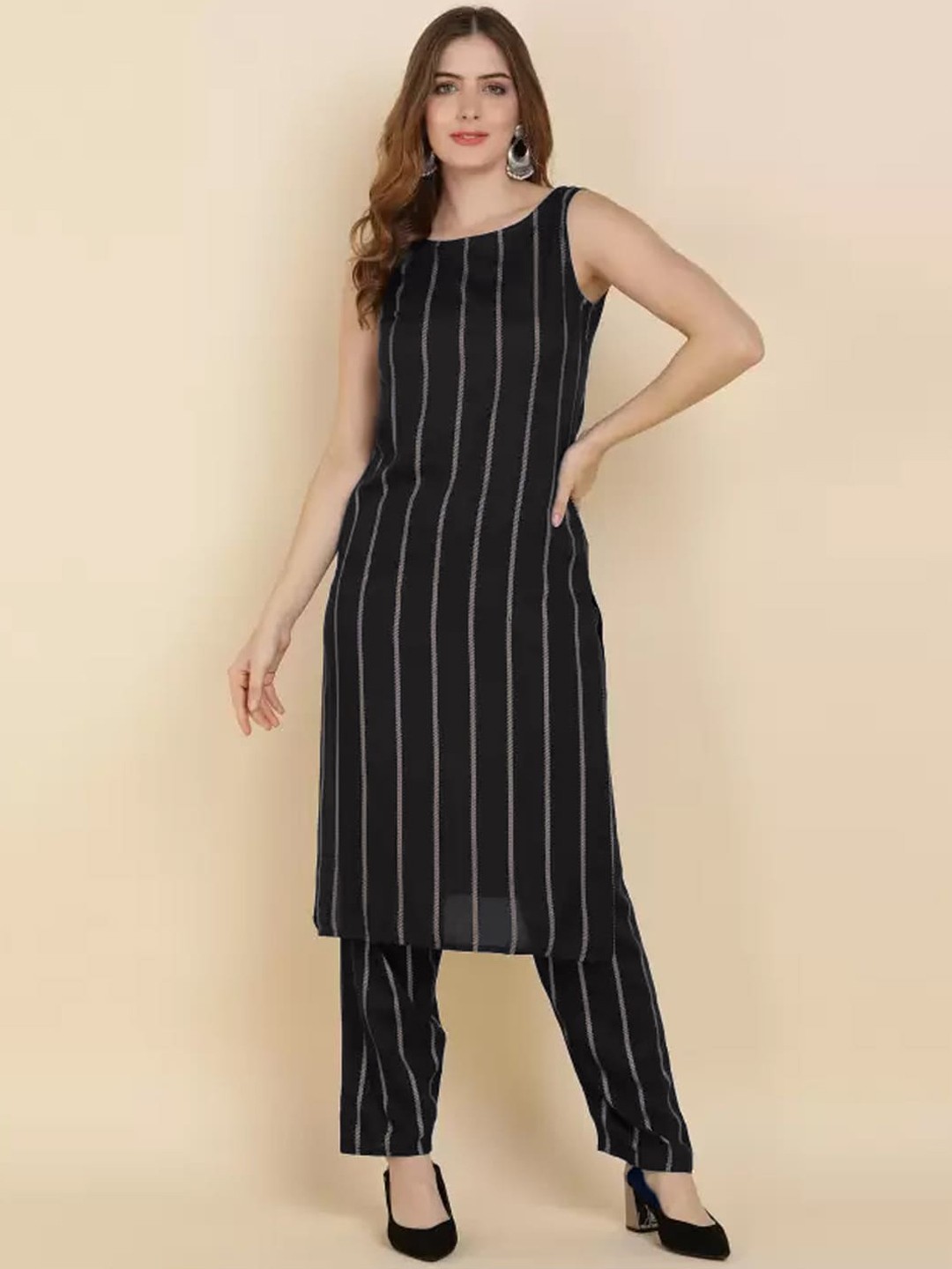 

pinfit Striped Sleeveless Straight Kurta with Palazzos, Black