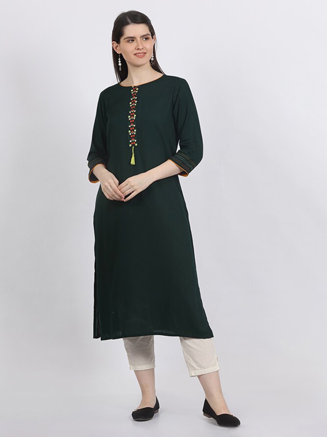 

pinfit Round Neck Thread Work Straight Kurta, Green