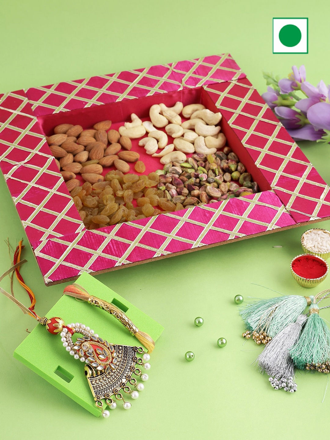 

Aapno Rajasthan Wooden Tray And Dryfruit With Rakhi 400gms, Red