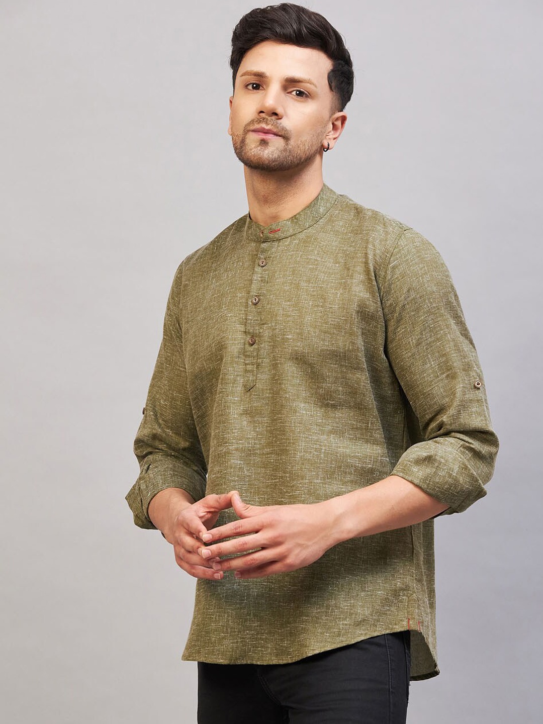 

VASTRAMAY Band Collar Roll-Up Sleeves Cotton Straight Kurta, Green