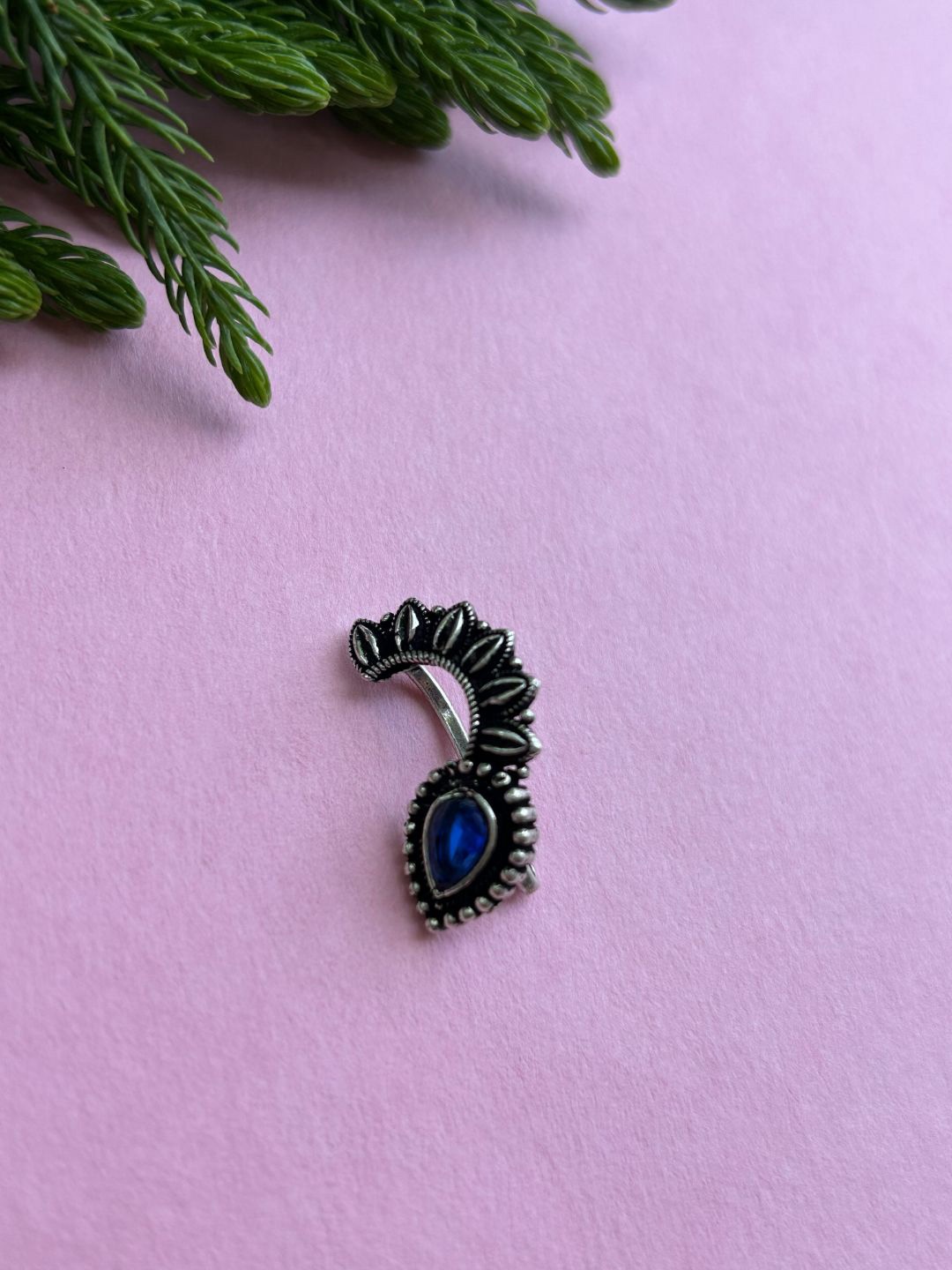 

FIROZA Mayur Oxidized Stone-Studded Maratha Noseclip, Silver