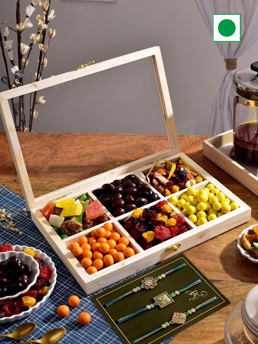 

RawFruit Dry Fruits with 3 Rakhis, Cream