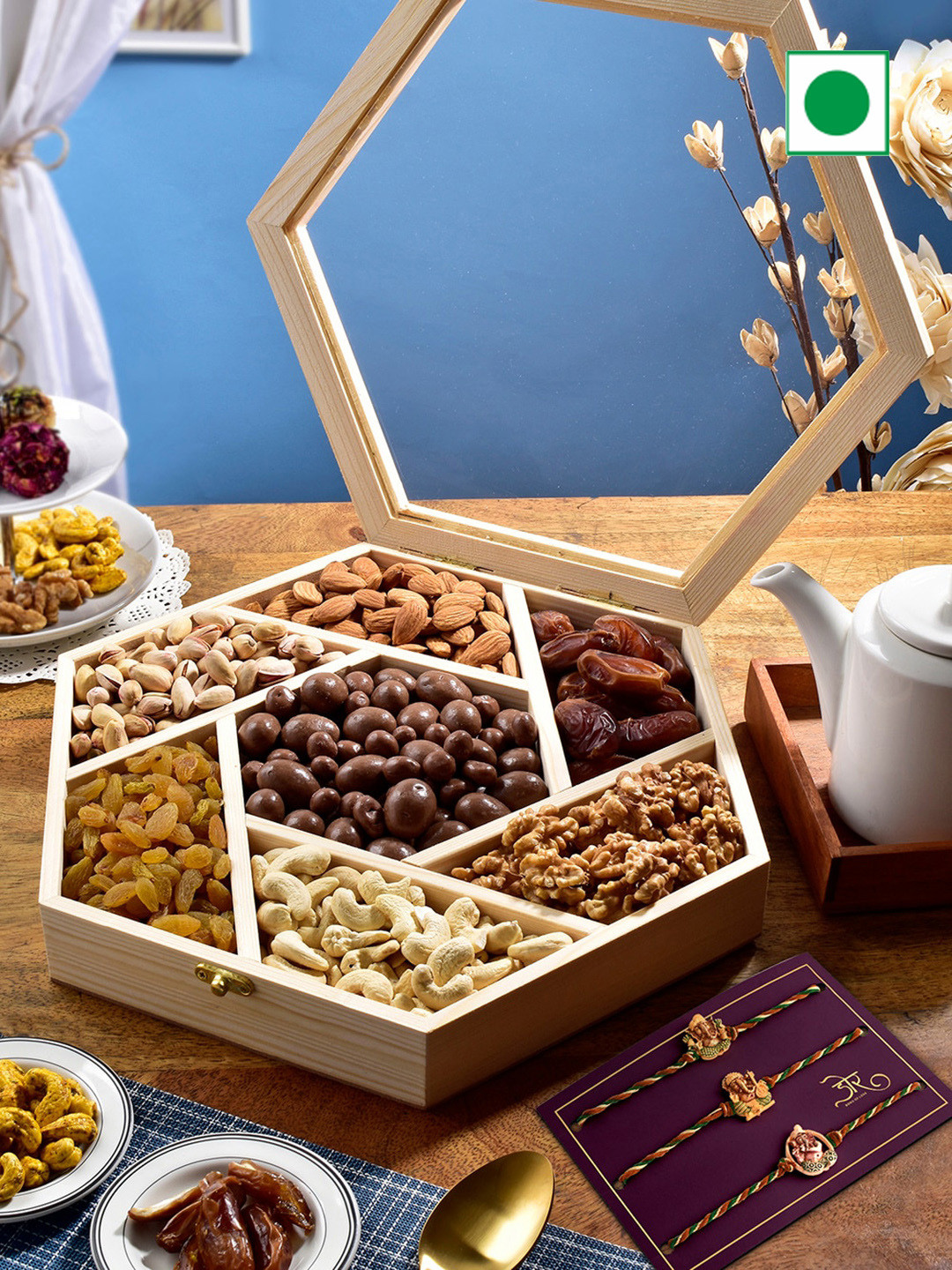 

RawFruit Royal Delight Hamper With 3 Rakhi 1800gms, Cream