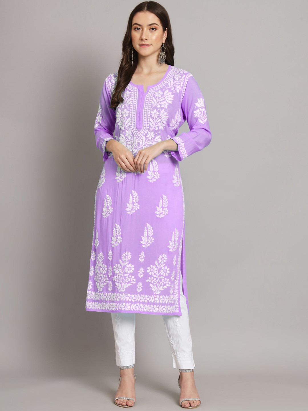 

PARAMOUNT CHIKAN Floral Embroidered Chikankari Modal Kurta, Mauve