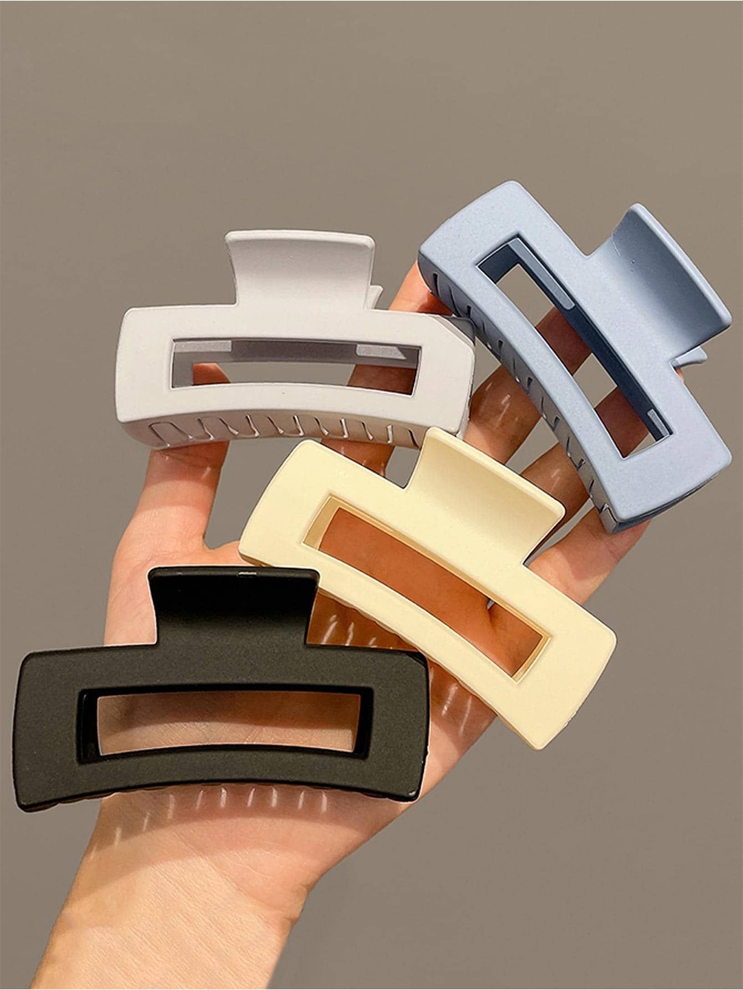 

Krelin Set of 4 Rectangle Matte Claw Clips, Black