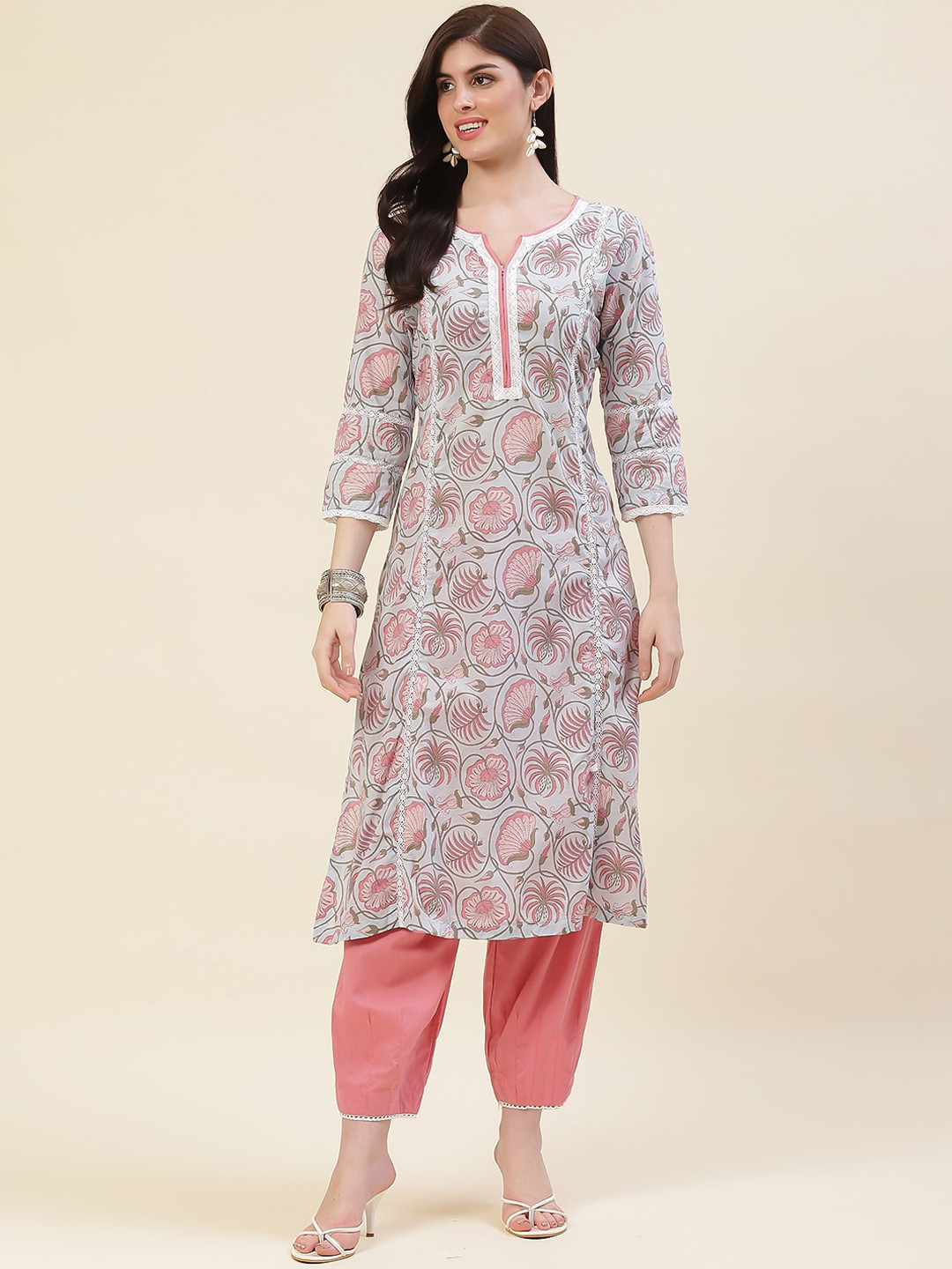 

Meena Bazaar Floral Printed Regular Kurta With Salwar, Sea green
