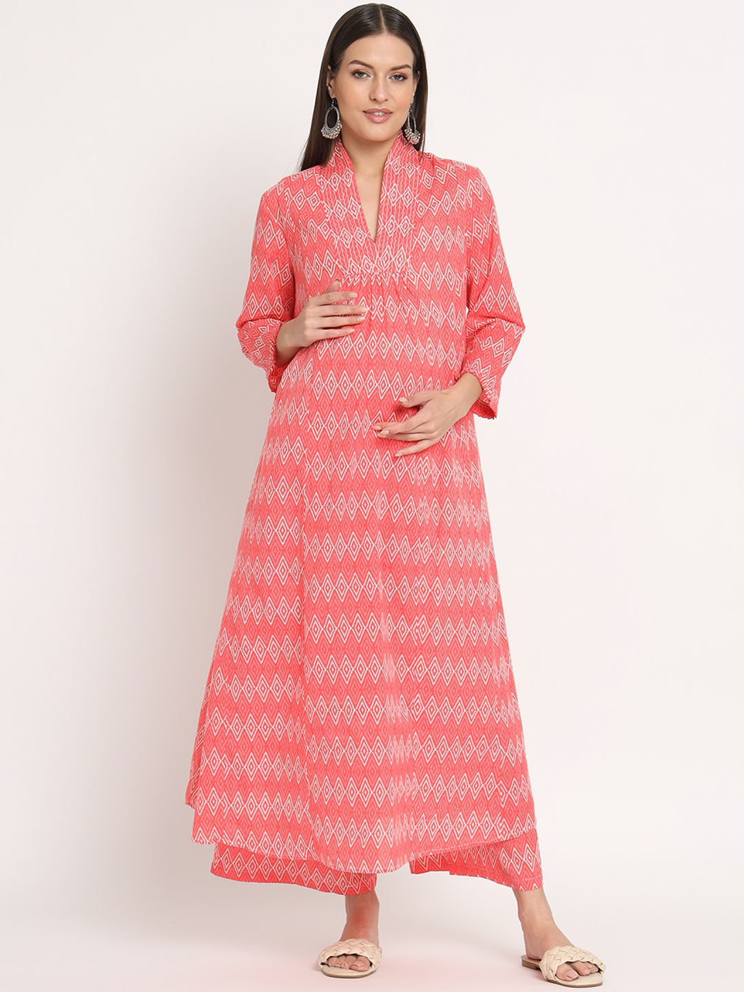 

Aujjessa Geometric Printed Shawl Collar Maternity Pure Cotton Kurta With Palazzos, Peach