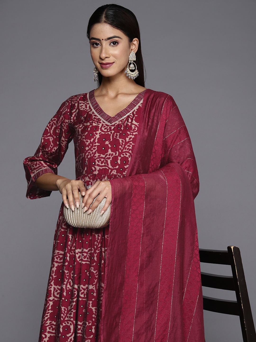 

Libas Women Floral Printed High Slit Gotta Patti Kurta with Trousers & With Dupatta, Maroon