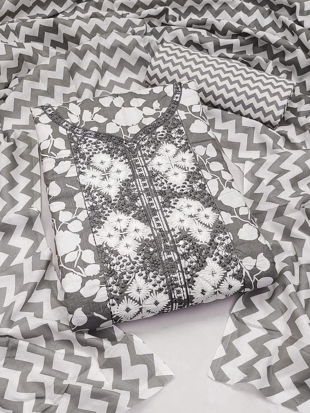 

ZEEPKART Printed Unstitched Dress Material, Grey