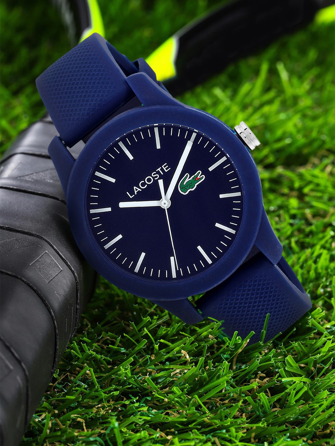 

Lacoste Women Navy Analogue Watch 2000955, Navy blue