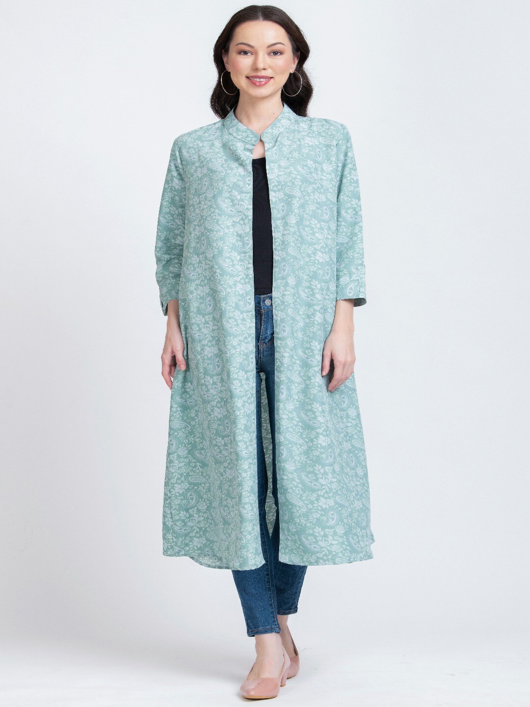 

urSense Printed Cotton Longline Shrug, Green