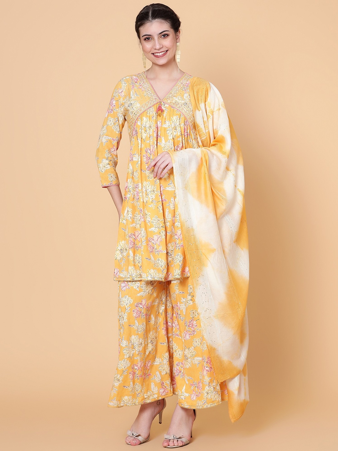 

Bani Women Floral Printed Empire Thread Work Liva Kurta With Palazzos & Dupatta, Yellow