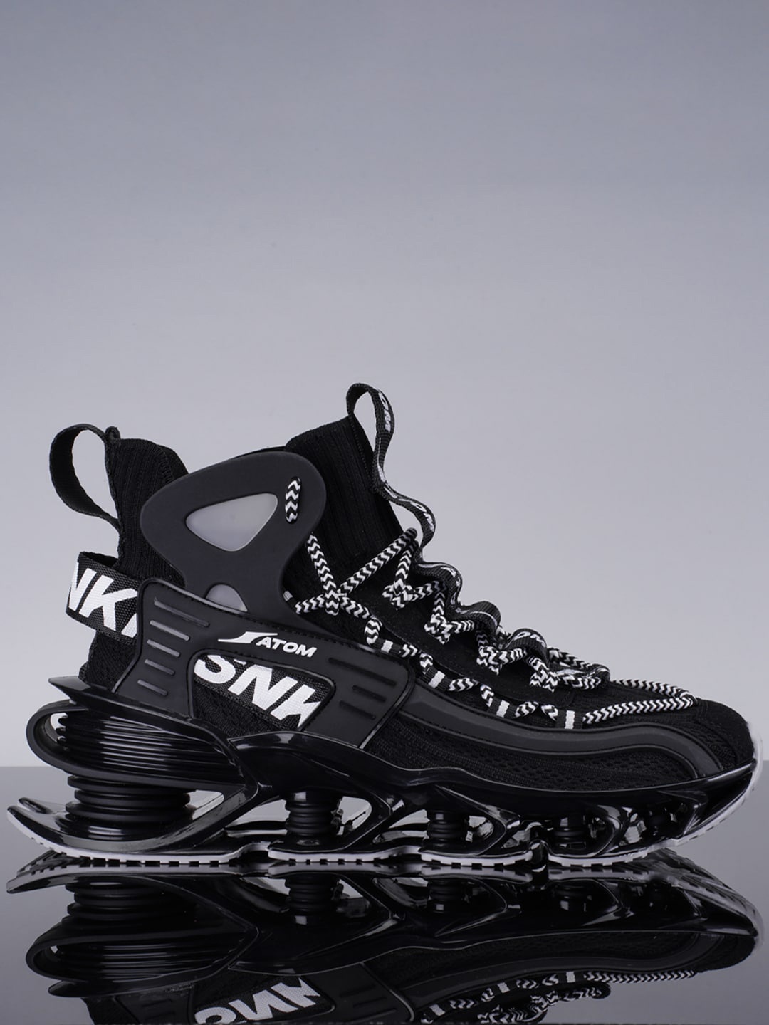 

Atom Men Alpha Predator Sneakers, Black