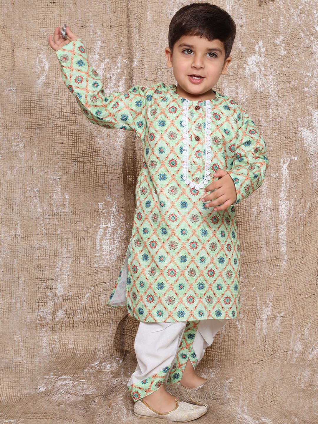 

Aj DEZInES Boys Ethnic Motifs Printed Pure Cotton Straight Kurta With Dhoti Pants, Green