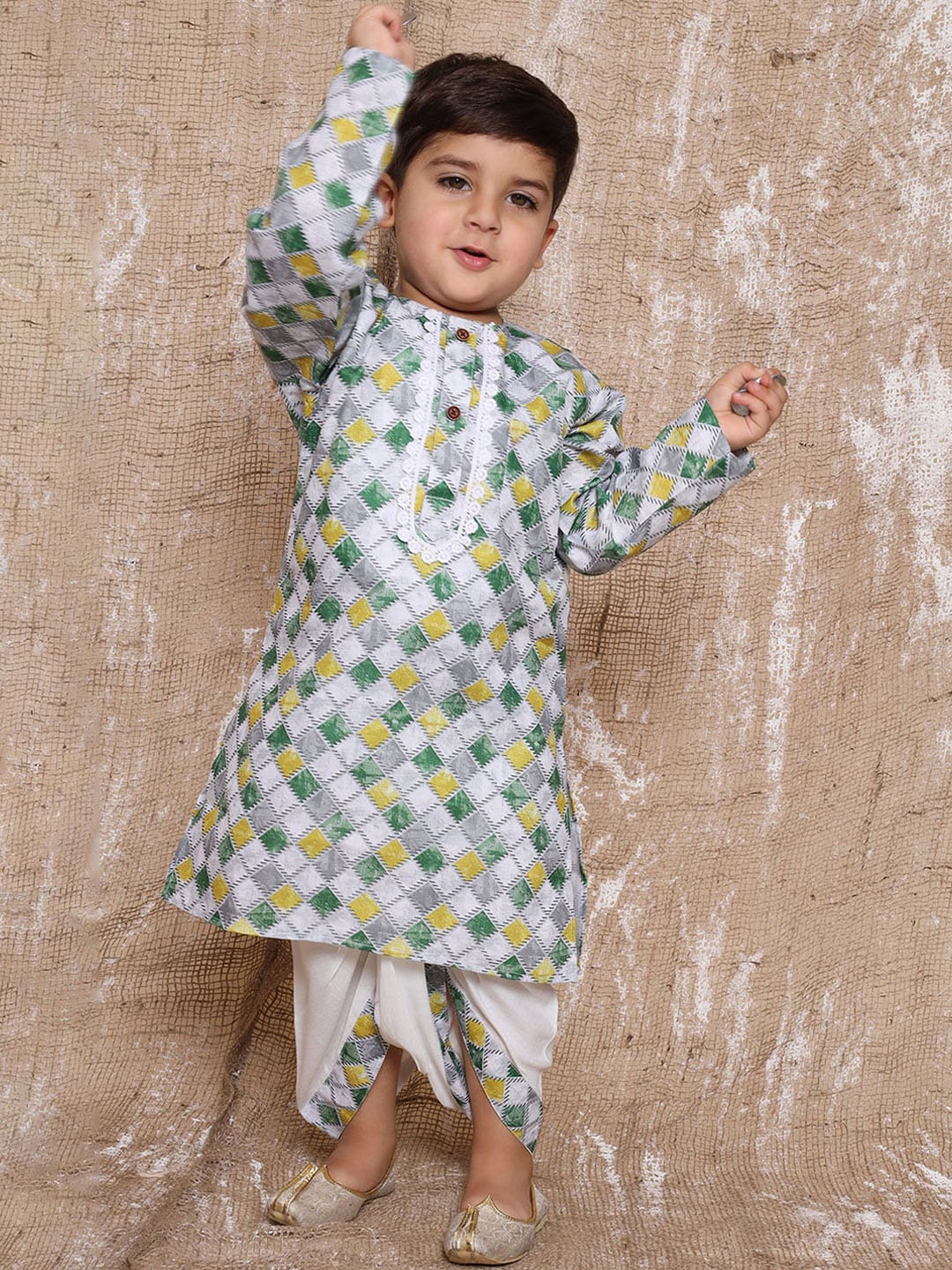 

Aj DEZInES Boys Geometric Printed Pure Cotton Straight Kurta With Dhoti Pants, White