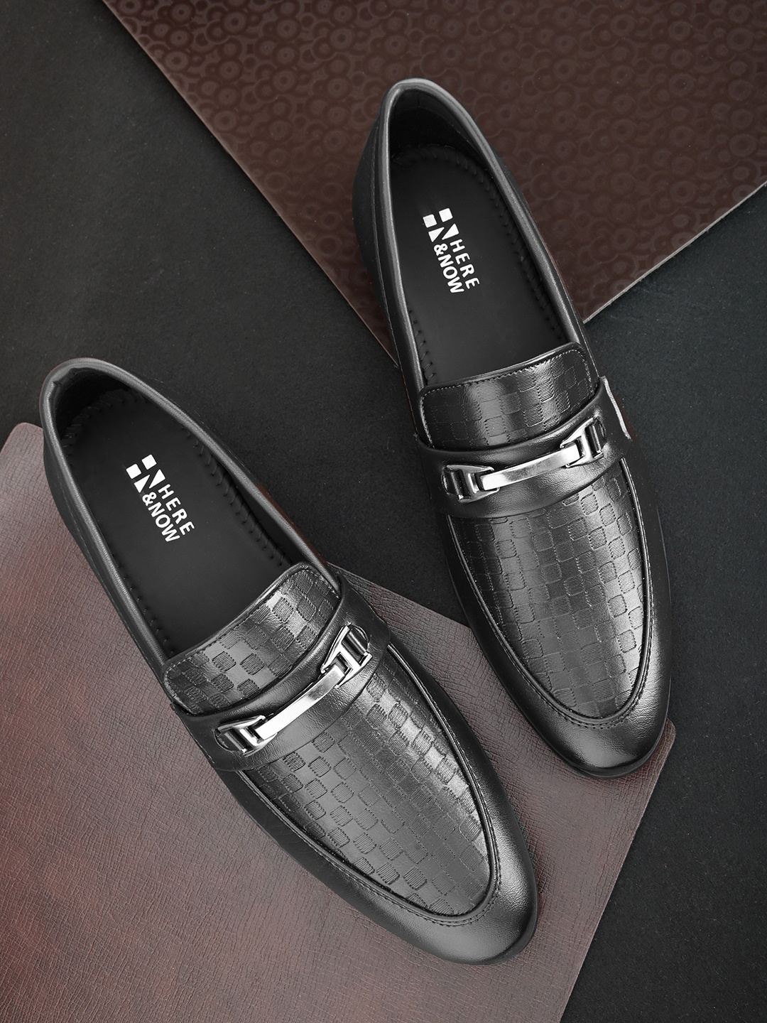 

HERE&NOW Men Textured Formal Loafers, Black