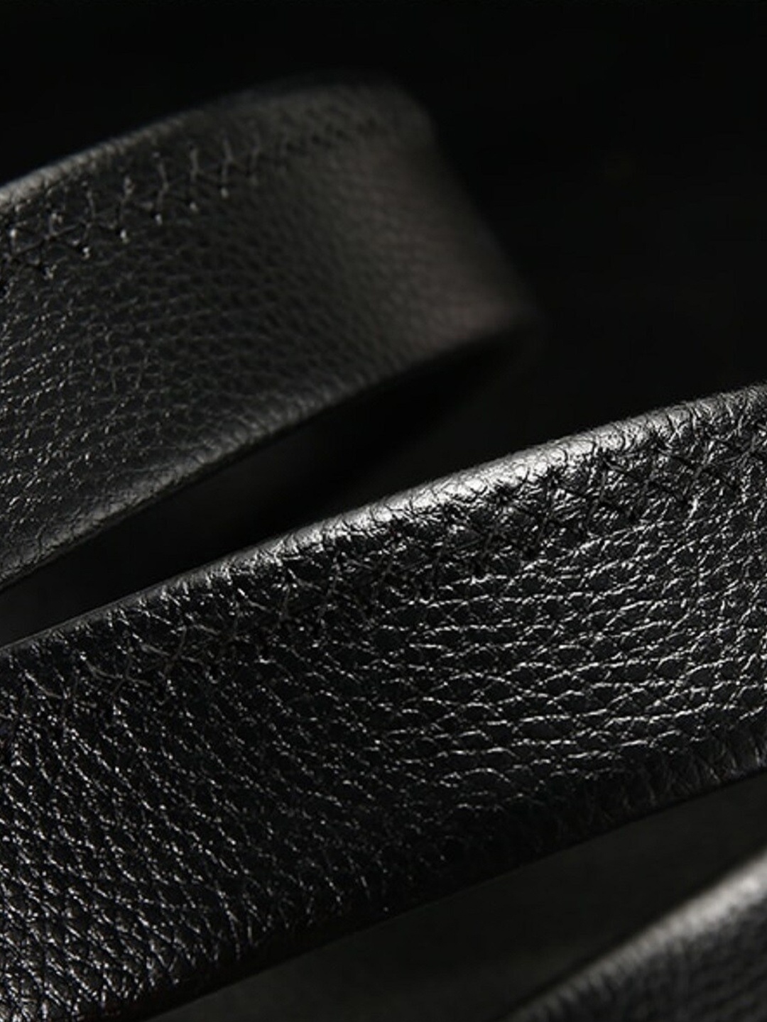 

Zacharias Men Textured Slim Belt, Black
