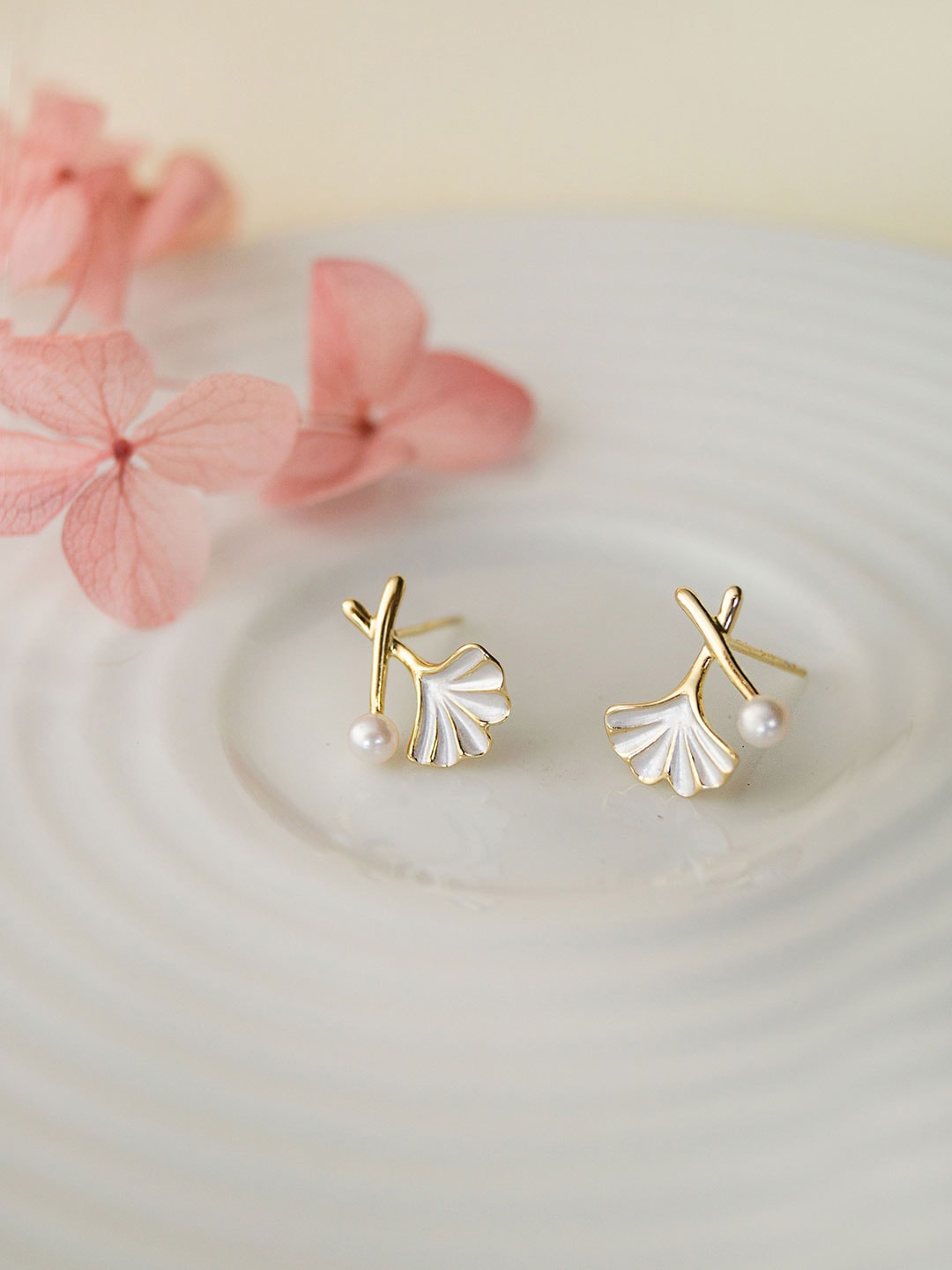 

MANNASH Gold Plated Sterling Silver Floral Studs Earrings