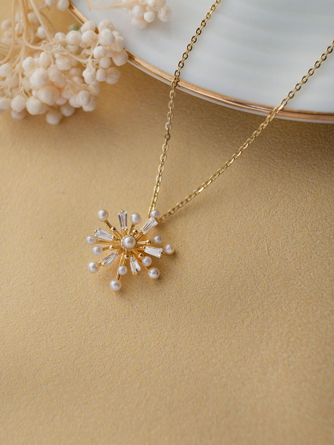 

MANNASH Sterling Silver Gold-Plated Minimal Necklace
