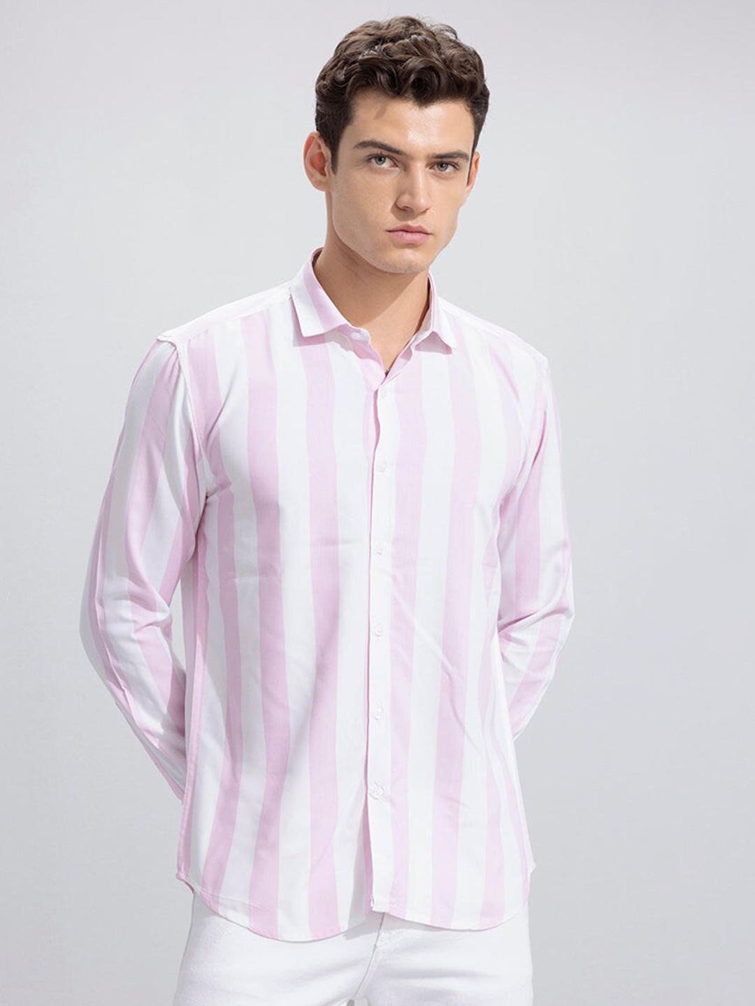 

Snitch Classic Spread Collar Slim Fit Opaque Striped Casual Shirt, Pink