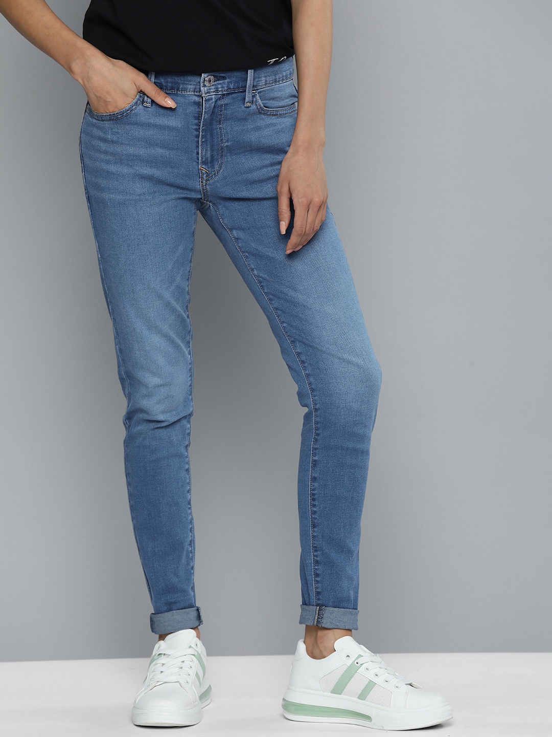 

Levis Women 710 Super Skinny Fit High-Rise Light Fade Stretchable Jeans, Blue