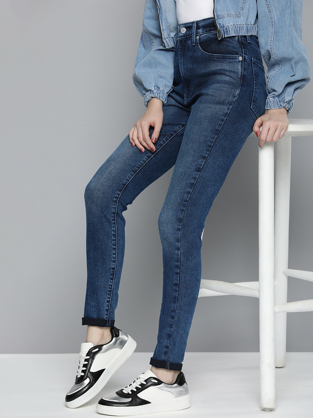 

Levis Women Mile High Super Skinny Light Fade Stretchable Jeans, Navy blue
