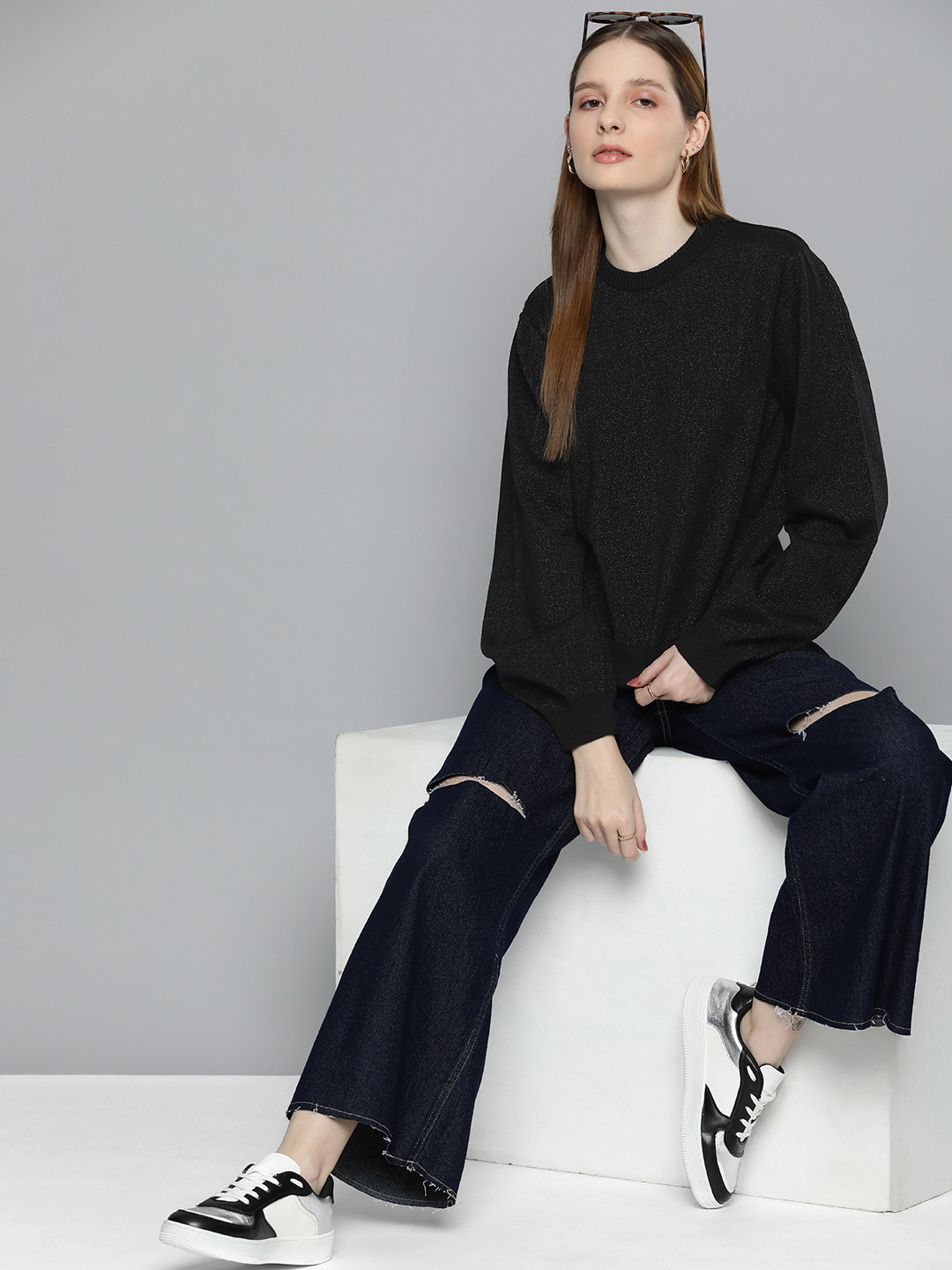

Levis Solid Long Sleeves Pullover Sweaters, Black