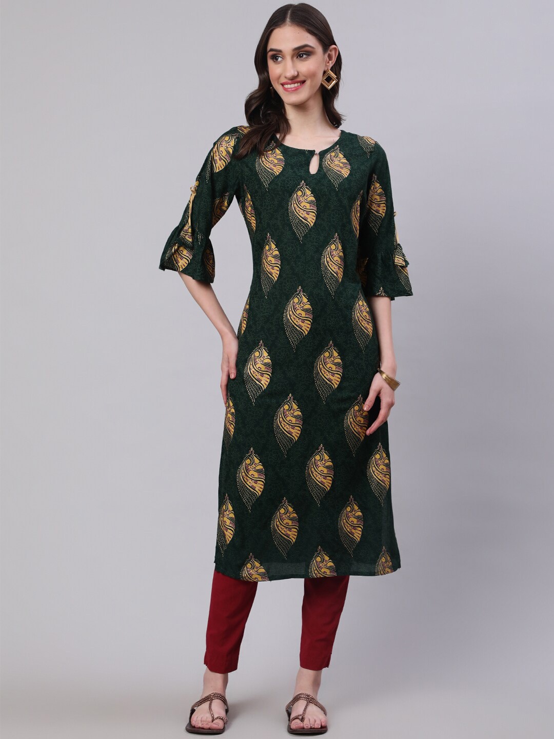 

SAK JAIPUR Floral Printed Keyhole Neck Bell Sleeves Kurta, Green