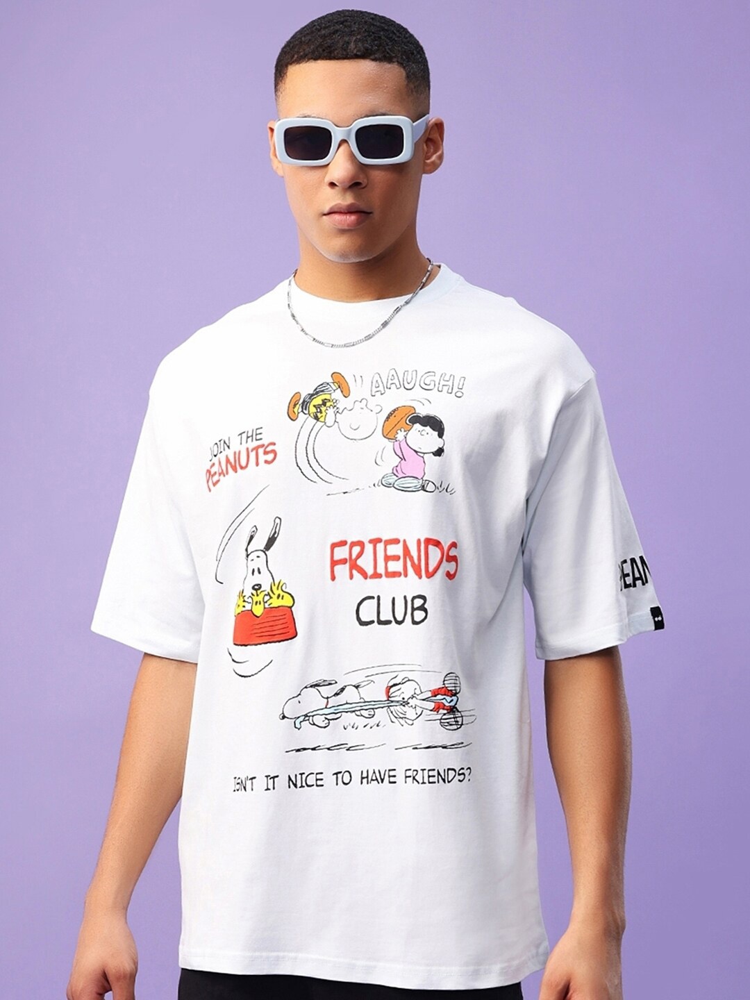 

Bewakoof White & Black Peanuts Printed Pure Cotton Oversized T-shirt