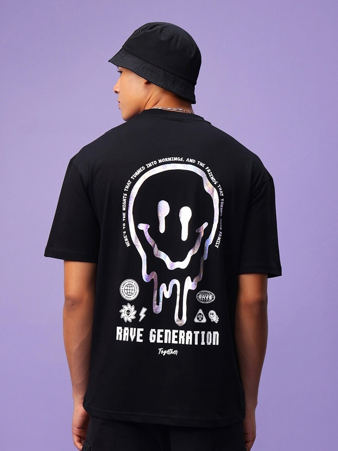 

Bewakoof Black & White Printed Pure Cotton Oversized T-shirt