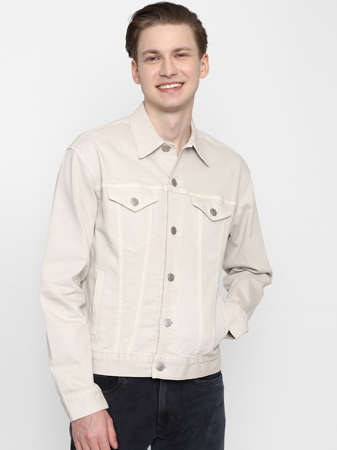 

AMERICAN EAGLE OUTFITTERS Spread Collar Denim Jacket, Cream