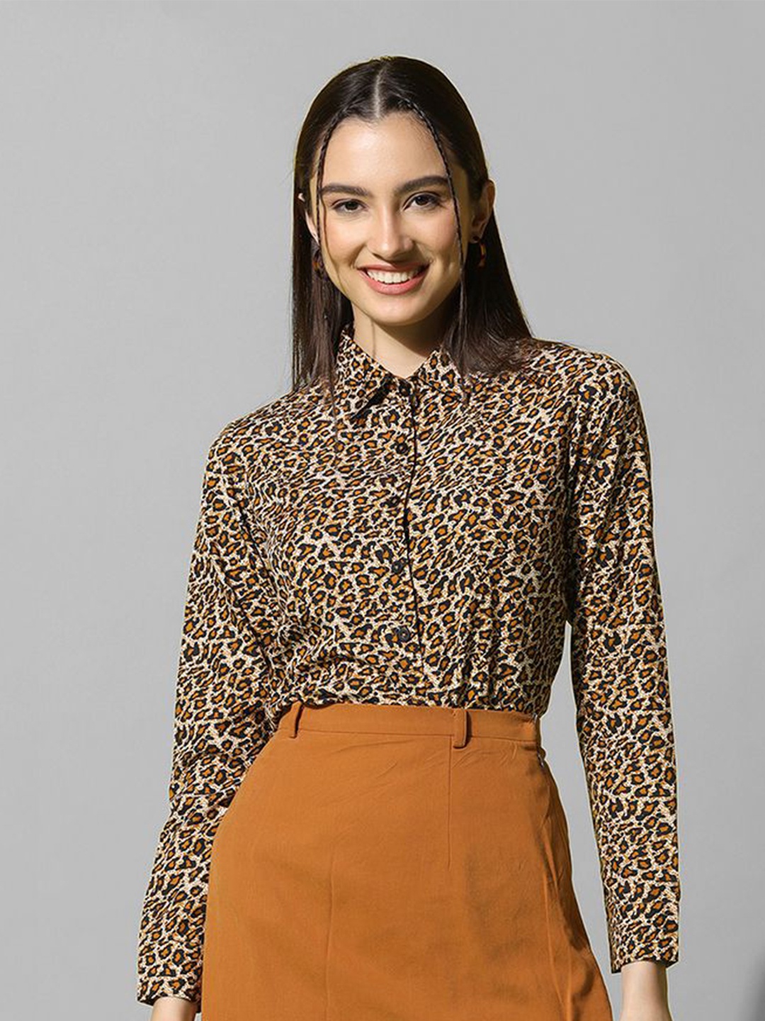 

Selvia Animal Printed Spread Collar Casual Shirt, Brown