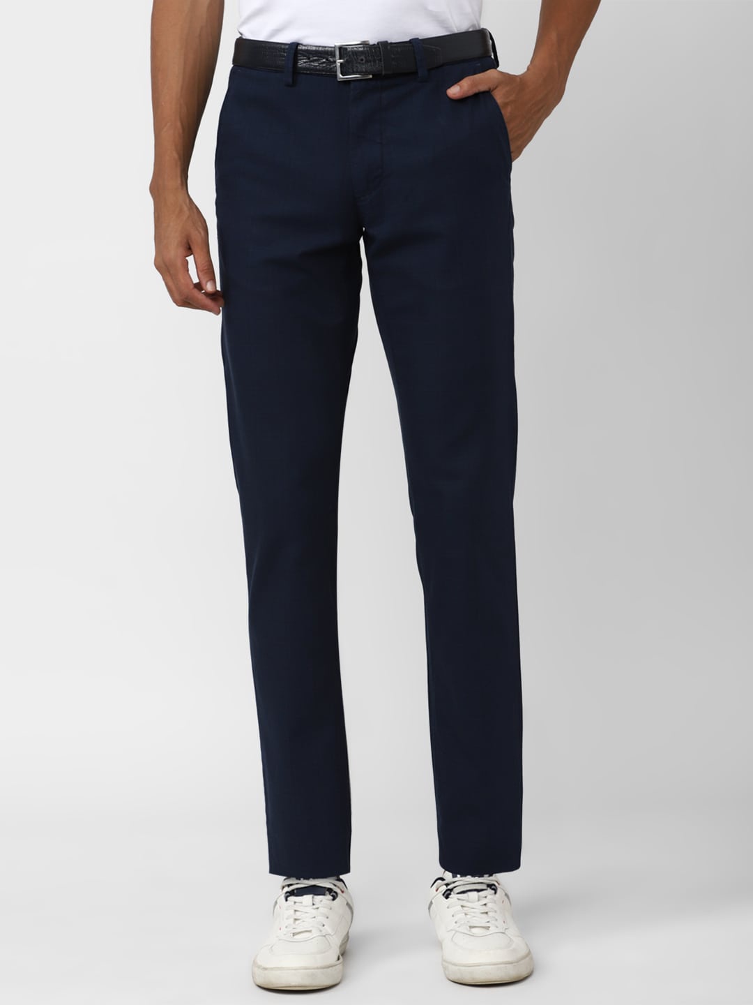 

Van Heusen Sport Men Mid Rise Slim Fit Plain Cotton Chinos Trousers, Navy blue