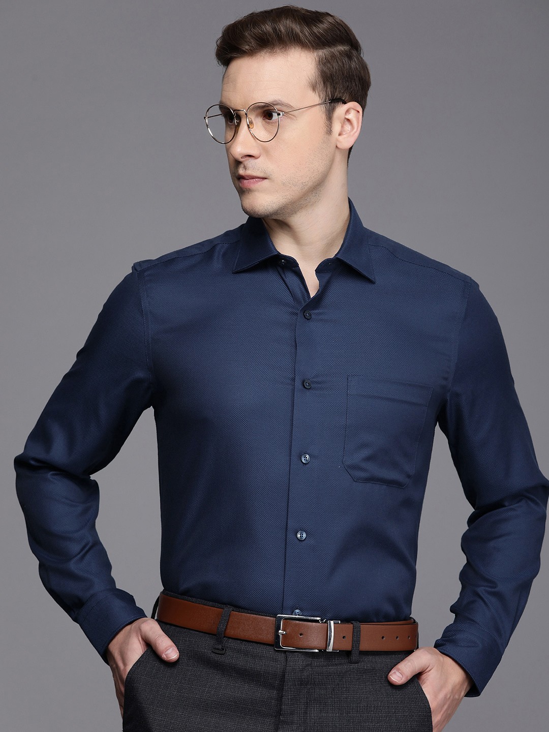 

Louis Philippe Men Classic Cotton Formal Shirt, Navy blue