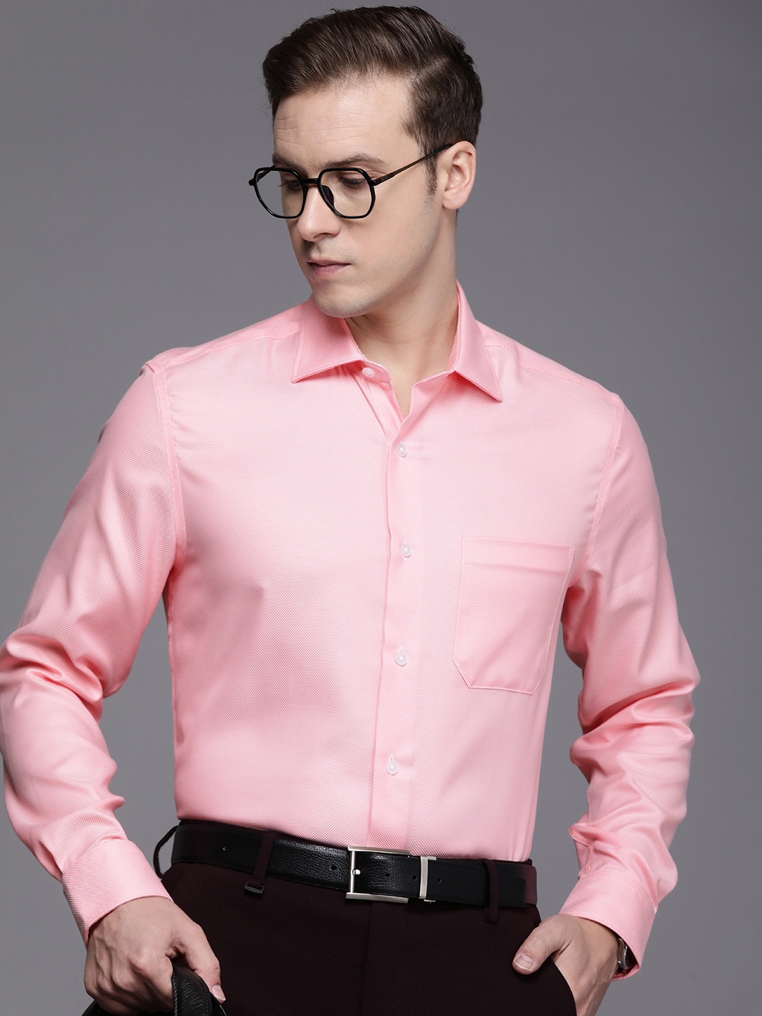 

Louis Philippe Men Classic Cotton Formal Shirt, Pink